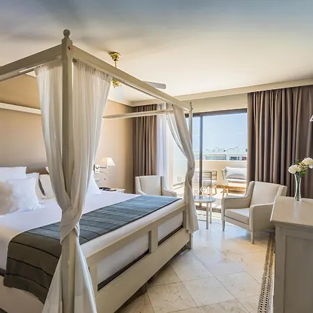 Barcelo Μαρμπέλλα